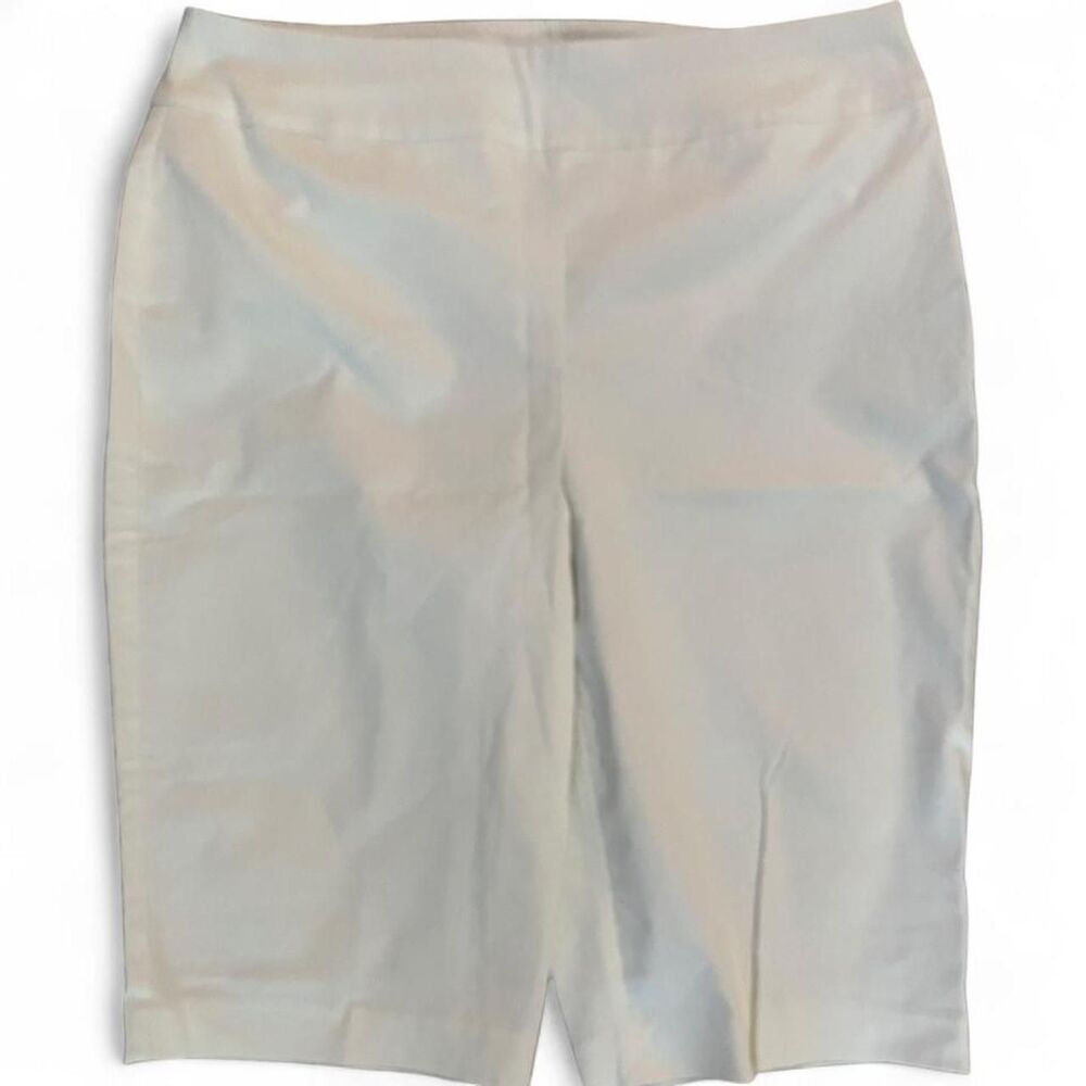 Chico-s Women's White and Cream Shorts